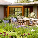 4 Smart and Affordable Tips for Decorating Outdoors