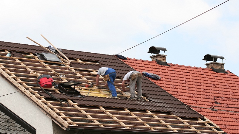 How to Save Money Off a Roofing Contract 2